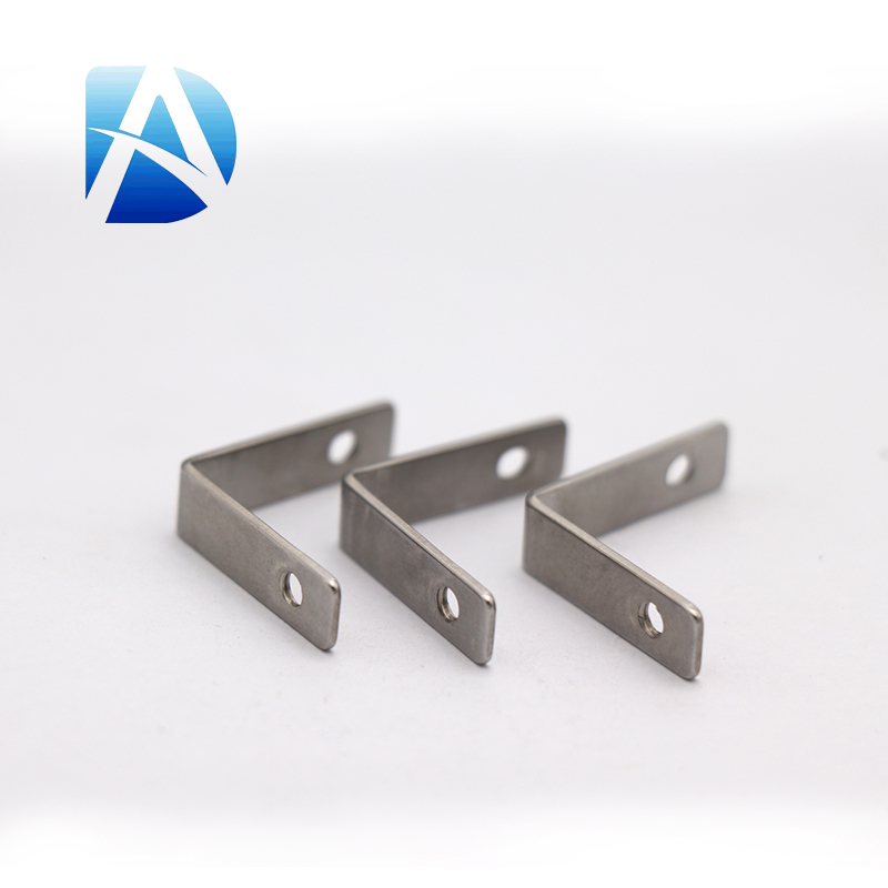 Custom Stainless steel L-shaped bracket